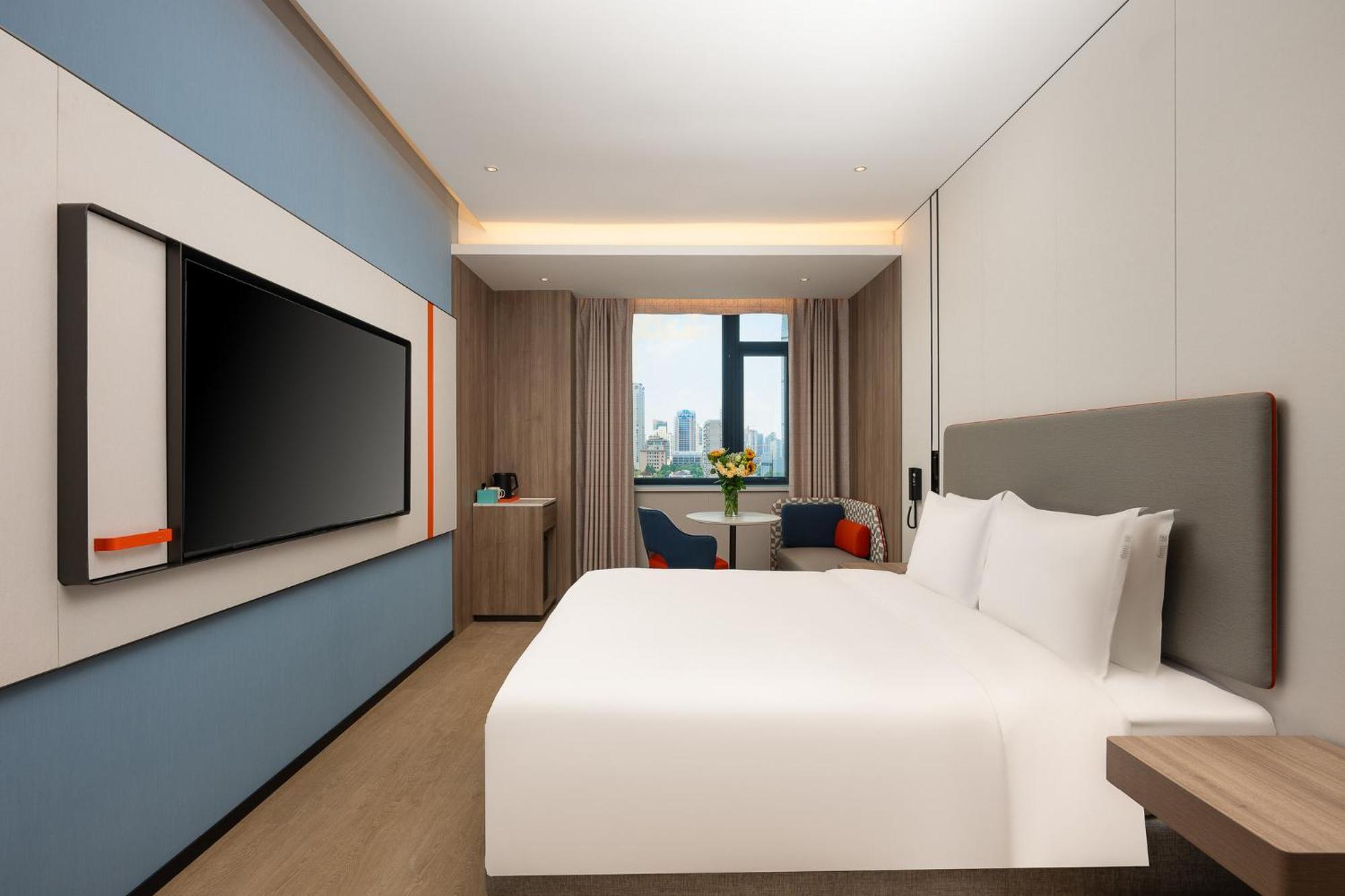 Holiday Inn Express Shanghai Jing'An Temple By Ihg Екстериор снимка